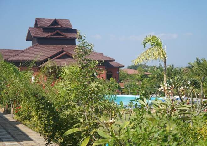 Cherry bagan hotel