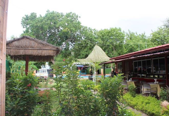 Lawka thitsar hotel