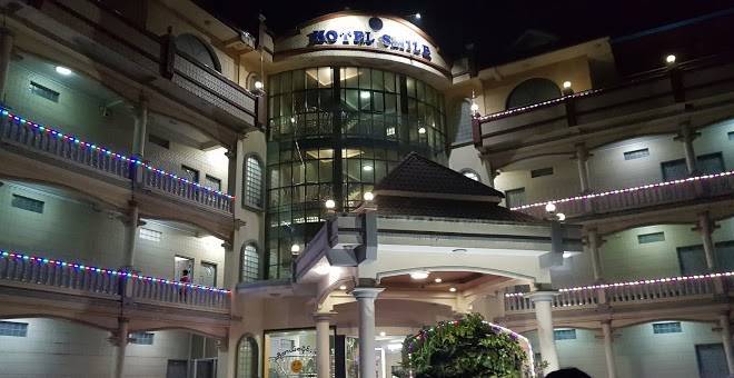 Hotel smile