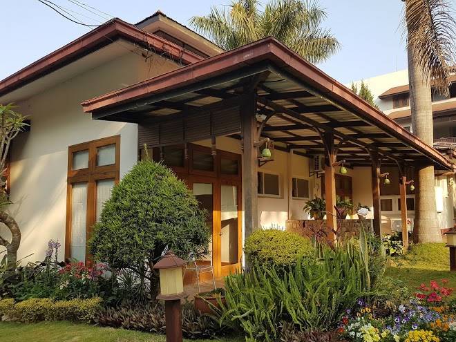 Royal park view hotel