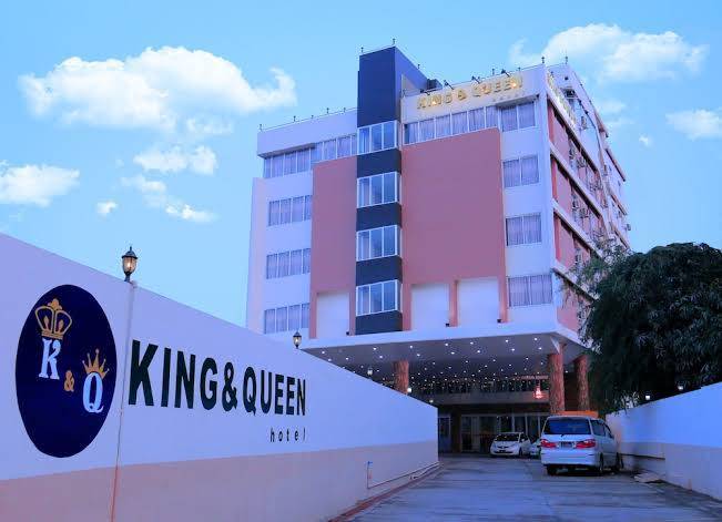 King & queen hotel
