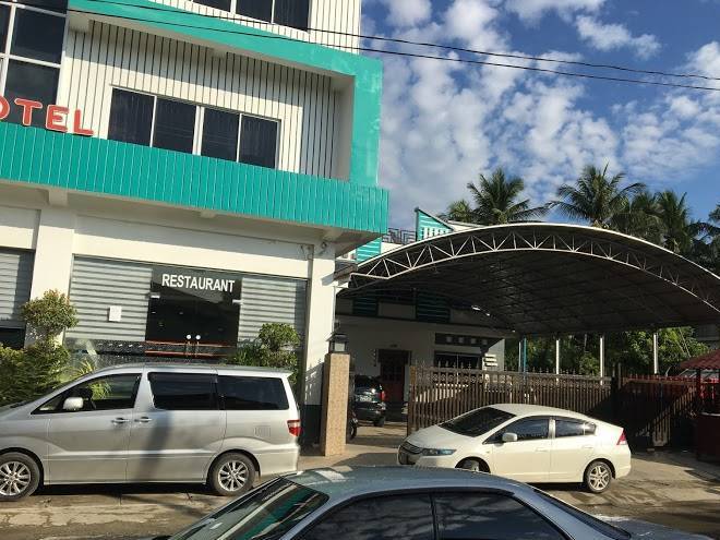 Happy hotel and restaurant