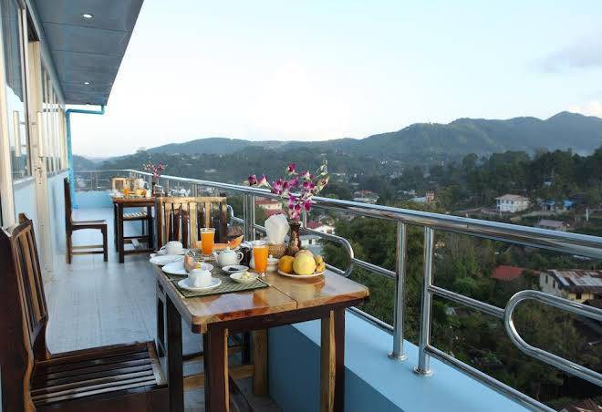 Pine breeze hotel