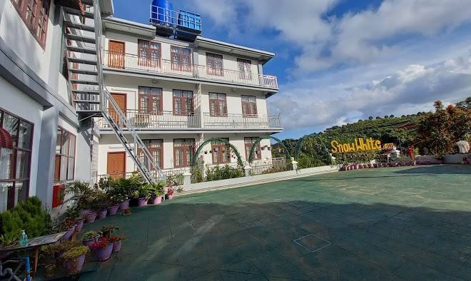 Snow white hotel