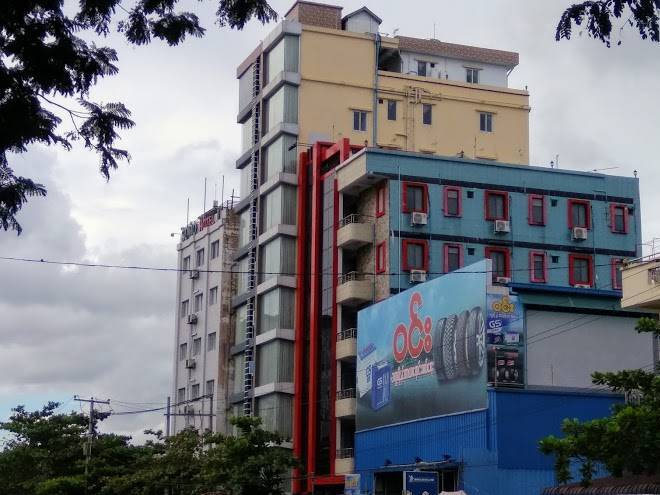 Sumo hotel ii