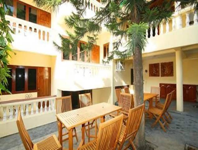 100moon inn