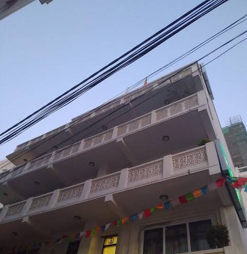 Hotel abhishek palace
