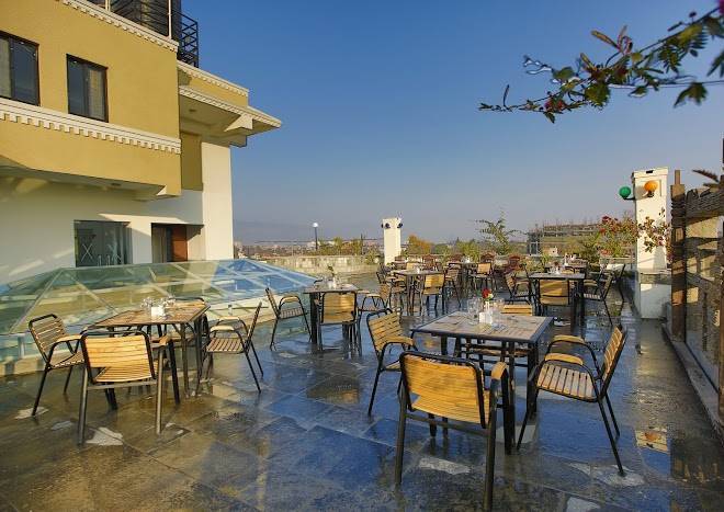 Hotel arts