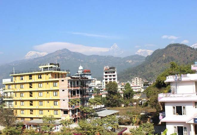 Hotel lake valley