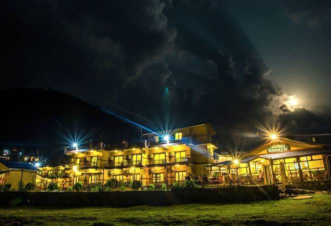 Hotel Lakefront Image