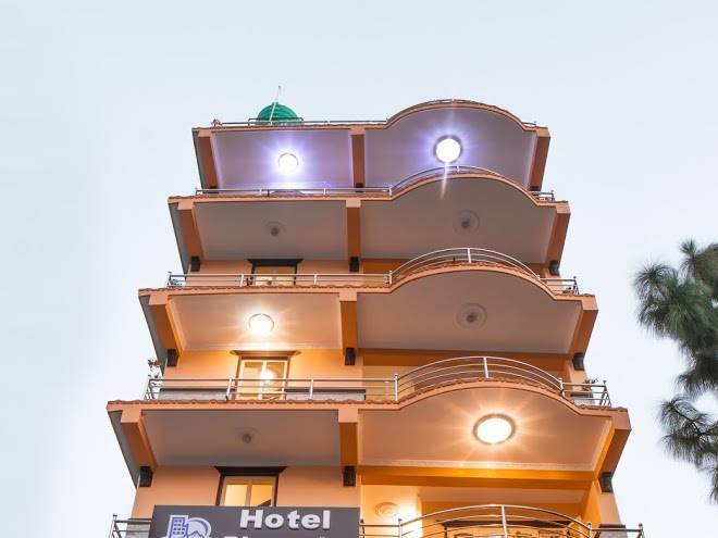 Hotel pinnacle