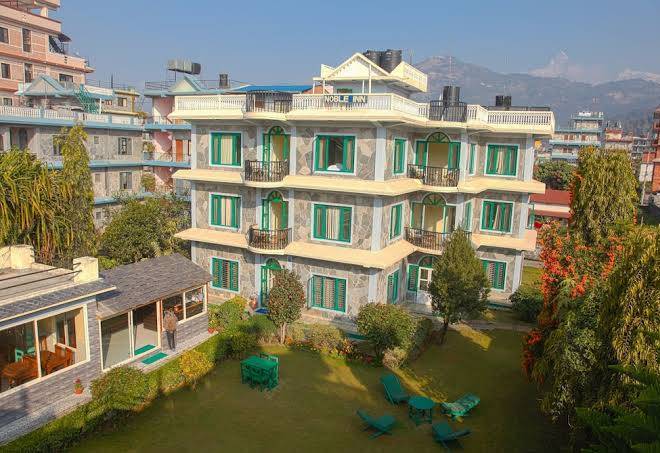 Noble inn