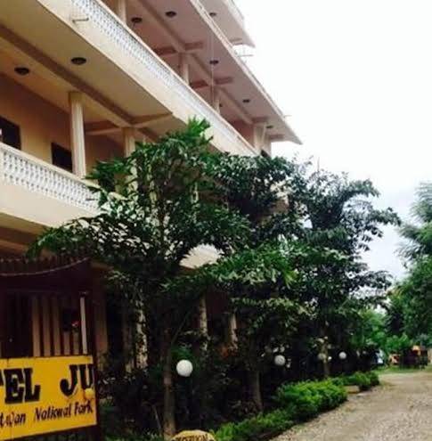 Hotel Jungle Vista Image