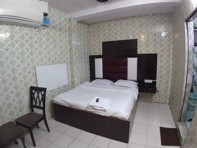 Hotel metro king
