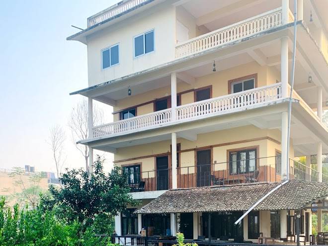 Hotel riverside
