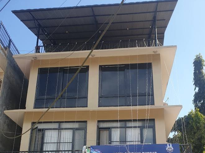 Hotel sauraha durbar