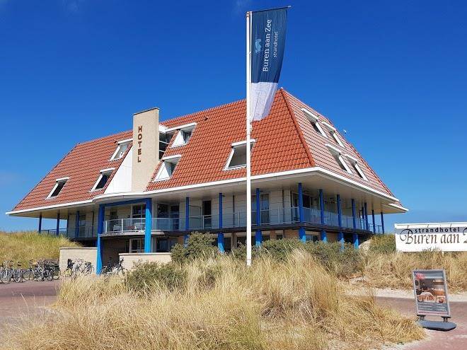 Strandhotel buren aan zee