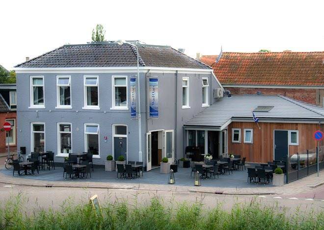 Hotel restaurant wad oars