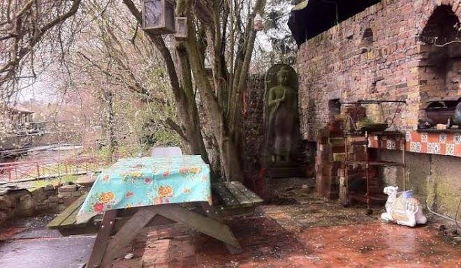 Gaudi Aan De Rijn Image