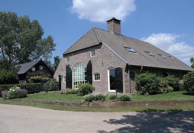 Onder de bomen