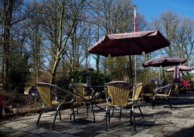 De hondsrug natuurvriendenhuis en kampeerterrein
