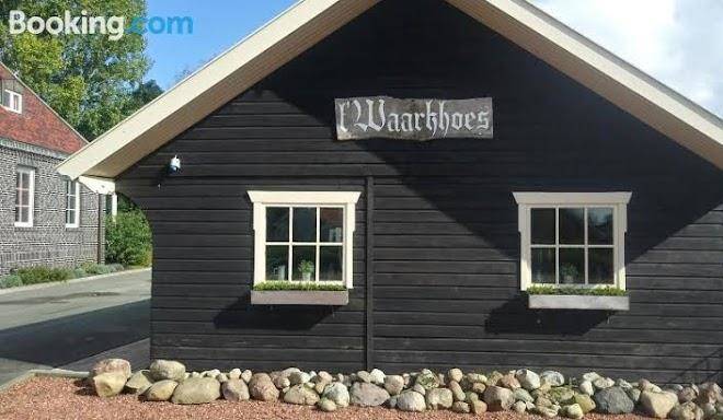 T waarkhoes