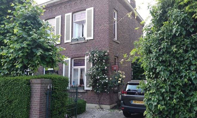 Annelies'place to b& b