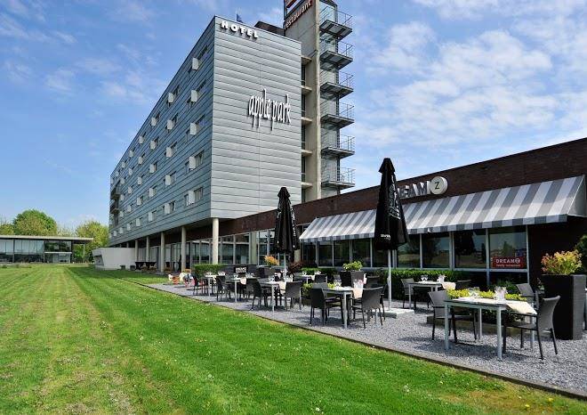 Select hotel apple park maastricht