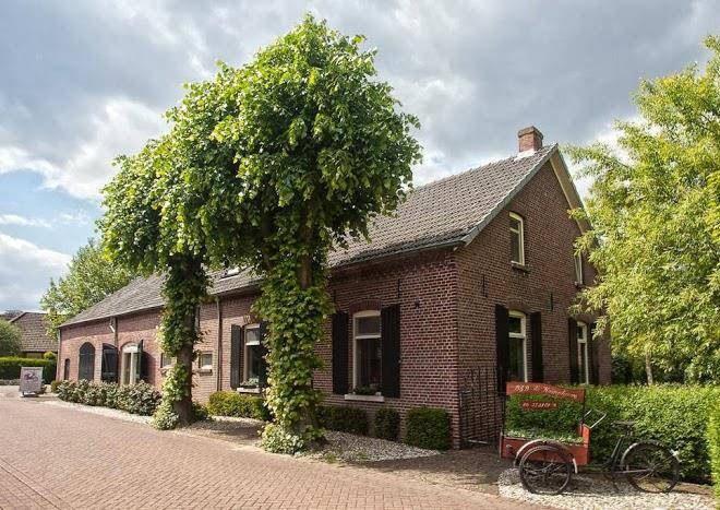 De kamphoeve overnachten in ons vakantiehuis of b&b