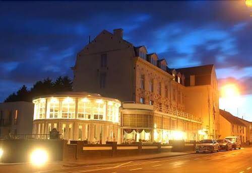 Hotel 2000