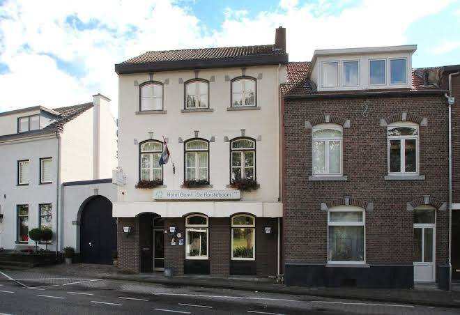 Hotel de wilde kriek voorheen hotel de karsteboom