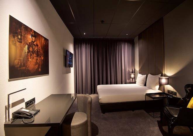 Boutique hotel glow