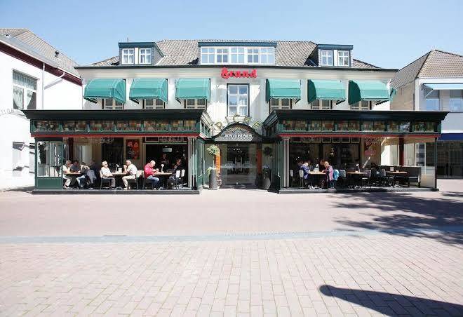 Hotel restaurant riche