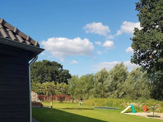 De lage raam