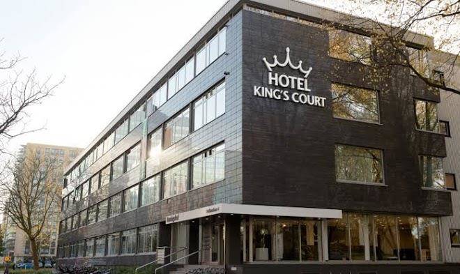 Hotel King's Court Image