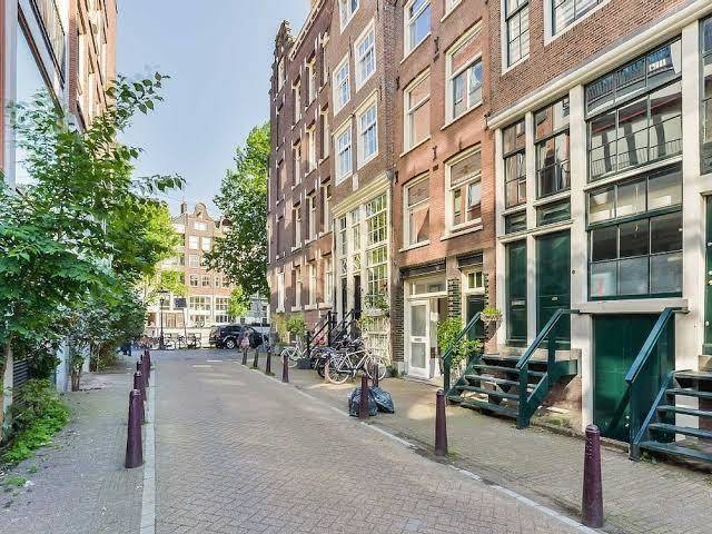 Mercedesbnb Amsterdam Image