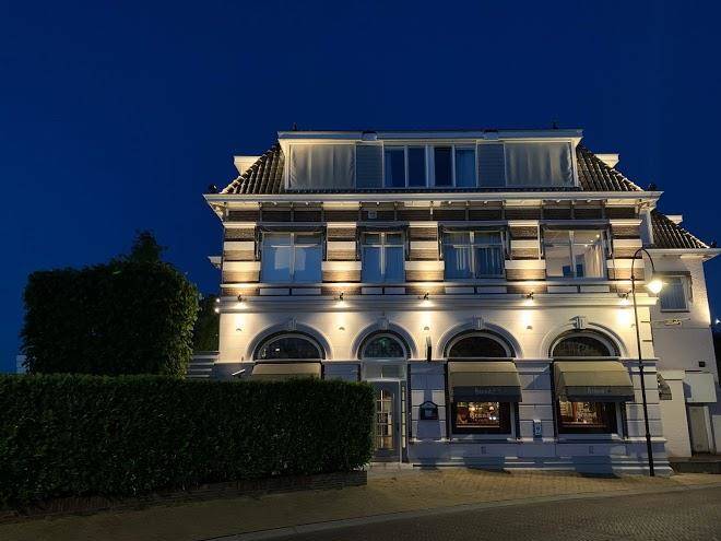 De zon hotel & restaurant