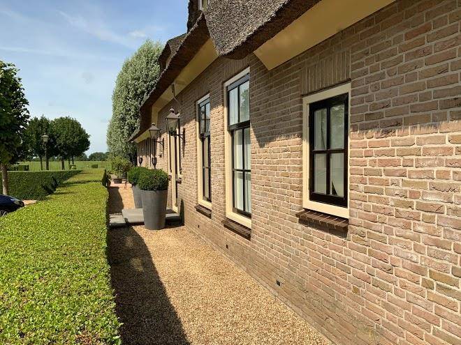 B&b Luxury Country Estate Image