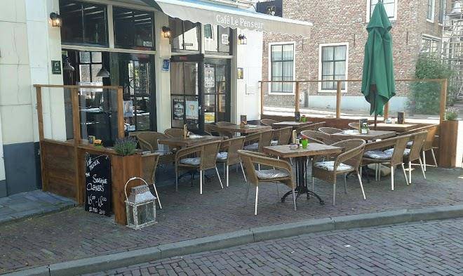 Cafe le penseur