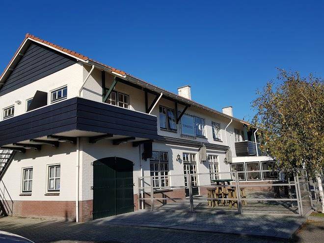 Strandhotel Dennenbos Image