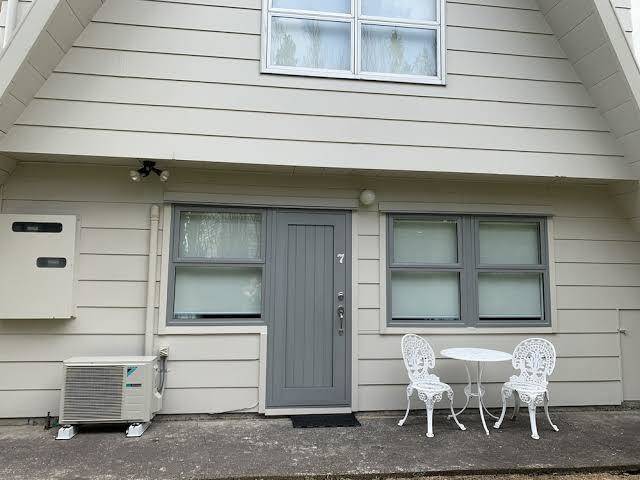 Colonial Motel Image