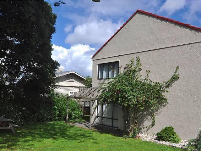 Royal park lodge