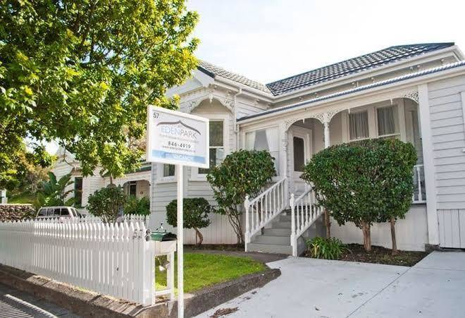 At eden park motel