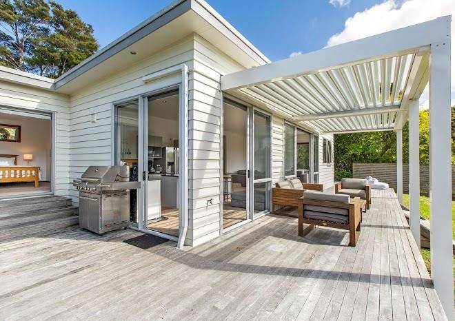 Karaka sanctuary waiheke accommodation