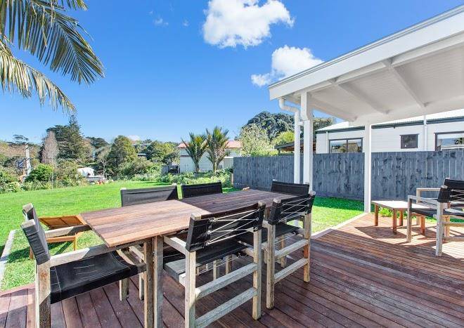 The little blue bach waiheke accommodation