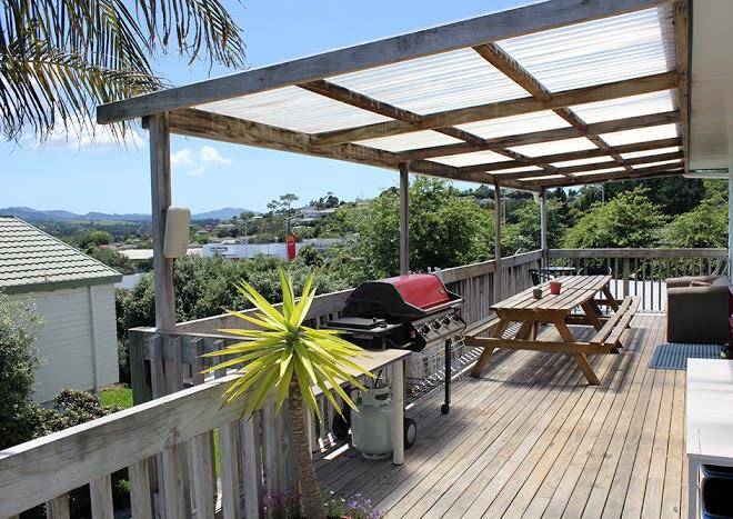 Warkworth accommodation sails away