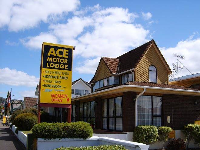 Ace motor lodge