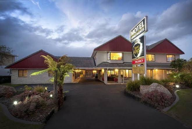 Sport of kings motel