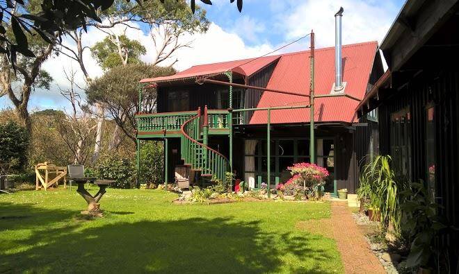Quirky woods requires 1 day notice to book your stay
