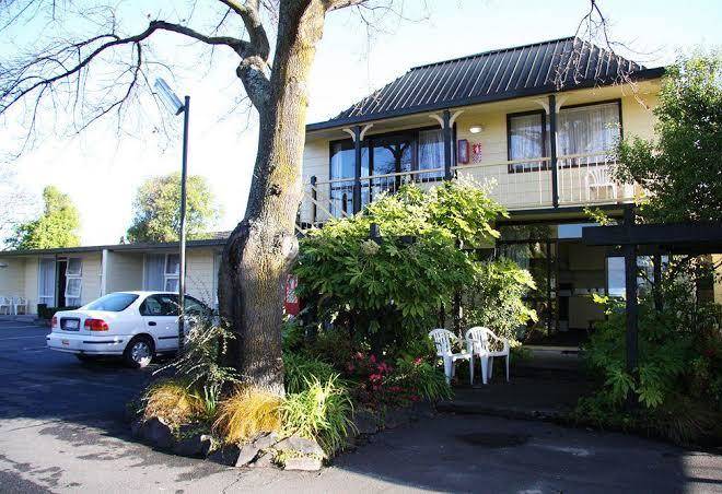 Ashleigh court motel